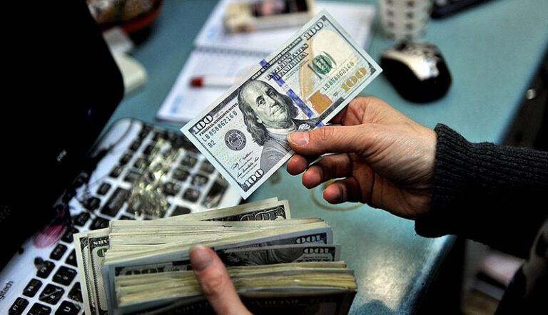 آخرین قیمت دلار تا پیش از امروز ۱۹ فروردین چقدر بود؟ آخرین قیمت دلار تا پیش از امروز ۱۹ فروردین چقدر بود؟
